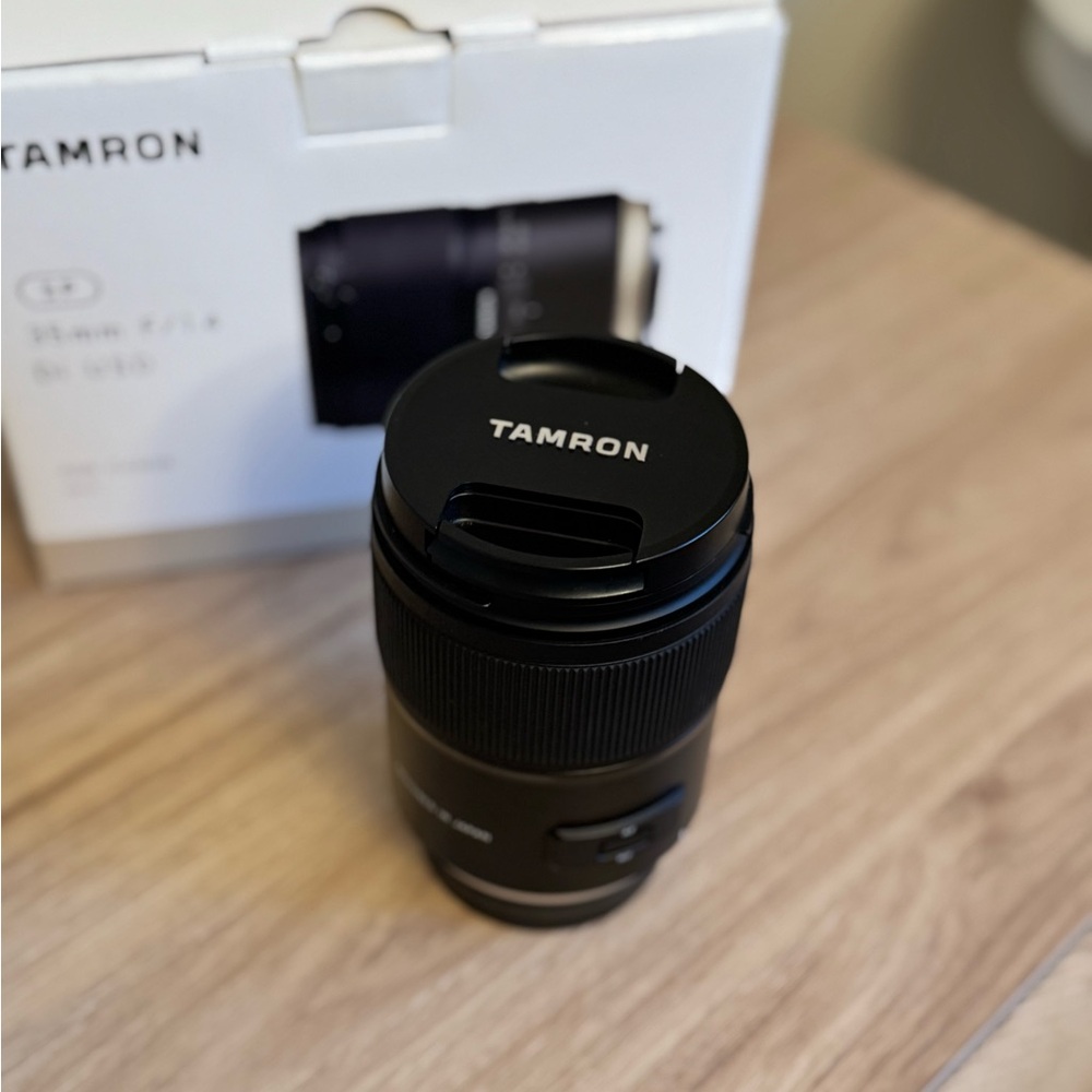 Black Camera Lens - Picture 2 of 6